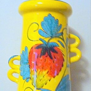 MCM Italian Art Pottery Yellow vase w/ Strawberry MADE IN ITALY 8" H
